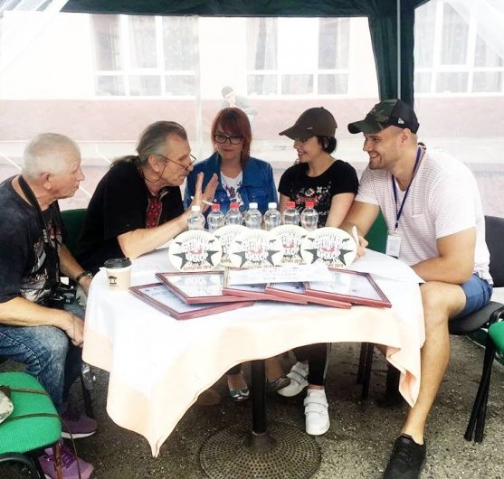 36417510_1996729860340131_8366228347054718976_n